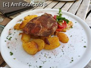 [P12] Porcul - delicios. » foto by tata123 🔱
 - 
<span class="allrVoted glyphicon glyphicon-heart hidden" id="av1545865"></span>
<a class="m-l-10 hidden" id="sv1545865" onclick="voting_Foto_DelVot(,1545865,7866)" role="button">șterge vot <span class="glyphicon glyphicon-remove"></span></a>
<a id="v91545865" class=" c-red"  onclick="voting_Foto_SetVot(1545865)" role="button"><span class="glyphicon glyphicon-heart-empty"></span> <b>LIKE</b> = Votează poza</a> <img class="hidden"  id="f1545865W9" src="/imagini/loader.gif" border="0" /><span class="AjErrMes hidden" id="e1545865ErM"></span>