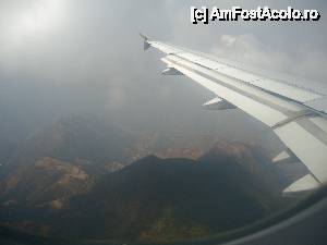 [P06] am ajuns deasupra Nepalului » foto by buterfly*
 - 
<span class="allrVoted glyphicon glyphicon-heart hidden" id="av508260"></span>
<a class="m-l-10 hidden" id="sv508260" onclick="voting_Foto_DelVot(,508260,7929)" role="button">șterge vot <span class="glyphicon glyphicon-remove"></span></a>
<a id="v9508260" class=" c-red"  onclick="voting_Foto_SetVot(508260)" role="button"><span class="glyphicon glyphicon-heart-empty"></span> <b>LIKE</b> = Votează poza</a> <img class="hidden"  id="f508260W9" src="/imagini/loader.gif" border="0" /><span class="AjErrMes hidden" id="e508260ErM"></span>