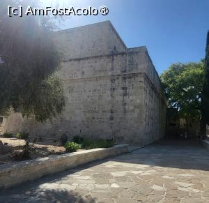 [P13] Castelul Limassol, o constructie modesta datand din secolul al XVI-lea. Acesta a avut parte de o istorie zbuciumata, fiind construit de franci, trecut succesiv, in mainile genovezilor, venetienilor, otomanilor si britanicilor. A fost construit deasupra unei vechi biserici crestine, a avut rol defensiv si in timpul britanicilor a servit drept inchisoare. » foto by geani anto
 - 
<span class="allrVoted glyphicon glyphicon-heart hidden" id="av1539116"></span>
<a class="m-l-10 hidden" id="sv1539116" onclick="voting_Foto_DelVot(,1539116,7992)" role="button">șterge vot <span class="glyphicon glyphicon-remove"></span></a>
<a id="v91539116" class=" c-red"  onclick="voting_Foto_SetVot(1539116)" role="button"><span class="glyphicon glyphicon-heart-empty"></span> <b>LIKE</b> = Votează poza</a> <img class="hidden"  id="f1539116W9" src="/imagini/loader.gif" border="0" /><span class="AjErrMes hidden" id="e1539116ErM"></span>