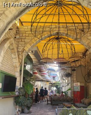 [P16] Strada Agiou Andreou este o colectie de strazi inguste si alei pitoresti care alcatuiesc Orasul Vechi din Limassol. Aceasta strada fermecatoare este o adevarata comoara de produse locale, oferind articole din piele de inalta calitate, dantelarie traditionala, ulei de masline si obiecte din sticla rafinate, create prin metode consacrate. » foto by geani anto
 - 
<span class="allrVoted glyphicon glyphicon-heart hidden" id="av1539119"></span>
<a class="m-l-10 hidden" id="sv1539119" onclick="voting_Foto_DelVot(,1539119,7992)" role="button">șterge vot <span class="glyphicon glyphicon-remove"></span></a>
<a id="v91539119" class=" c-red"  onclick="voting_Foto_SetVot(1539119)" role="button"><span class="glyphicon glyphicon-heart-empty"></span> <b>LIKE</b> = Votează poza</a> <img class="hidden"  id="f1539119W9" src="/imagini/loader.gif" border="0" /><span class="AjErrMes hidden" id="e1539119ErM"></span>