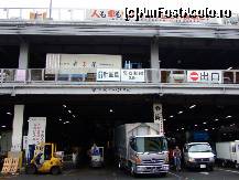 [P01] Tsukiji Fish Market » foto by badge®
 - 
<span class="allrVoted glyphicon glyphicon-heart hidden" id="av162837"></span>
<a class="m-l-10 hidden" id="sv162837" onclick="voting_Foto_DelVot(,162837,7999)" role="button">șterge vot <span class="glyphicon glyphicon-remove"></span></a>
<a id="v9162837" class=" c-red"  onclick="voting_Foto_SetVot(162837)" role="button"><span class="glyphicon glyphicon-heart-empty"></span> <b>LIKE</b> = Votează poza</a> <img class="hidden"  id="f162837W9" src="/imagini/loader.gif" border="0" /><span class="AjErrMes hidden" id="e162837ErM"></span>