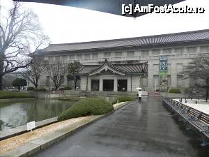 [P25] Tokyo National Museum - de la intrare drept in fata, cladirea Honkan. Galeriile japoneze.  » foto by TraianS
 - 
<span class="allrVoted glyphicon glyphicon-heart hidden" id="av440709"></span>
<a class="m-l-10 hidden" id="sv440709" onclick="voting_Foto_DelVot(,440709,7999)" role="button">șterge vot <span class="glyphicon glyphicon-remove"></span></a>
<a id="v9440709" class=" c-red"  onclick="voting_Foto_SetVot(440709)" role="button"><span class="glyphicon glyphicon-heart-empty"></span> <b>LIKE</b> = Votează poza</a> <img class="hidden"  id="f440709W9" src="/imagini/loader.gif" border="0" /><span class="AjErrMes hidden" id="e440709ErM"></span>