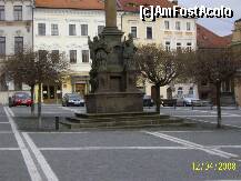 P07 [NOV-2010] monumentul in jurul caruia s-a creeat centrul