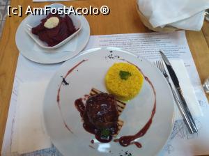 [P11] Restaurant Werk - mușchiul de vită cu sos de porto, cu orez, acompaniat de salata de sfeclă cu sos de hrean » foto by Dragoș_MD
 - 
<span class="allrVoted glyphicon glyphicon-heart hidden" id="av1059678"></span>
<a class="m-l-10 hidden" id="sv1059678" onclick="voting_Foto_DelVot(,1059678,8102)" role="button">șterge vot <span class="glyphicon glyphicon-remove"></span></a>
<a id="v91059678" class=" c-red"  onclick="voting_Foto_SetVot(1059678)" role="button"><span class="glyphicon glyphicon-heart-empty"></span> <b>LIKE</b> = Votează poza</a> <img class="hidden"  id="f1059678W9" src="/imagini/loader.gif" border="0" /><span class="AjErrMes hidden" id="e1059678ErM"></span>
