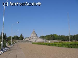 [P01] Mausoleul de la Mărășești.  » foto by tata123 🔱
 - 
<span class="allrVoted glyphicon glyphicon-heart hidden" id="av886144"></span>
<a class="m-l-10 hidden" id="sv886144" onclick="voting_Foto_DelVot(,886144,8128)" role="button">șterge vot <span class="glyphicon glyphicon-remove"></span></a>
<a id="v9886144" class=" c-red"  onclick="voting_Foto_SetVot(886144)" role="button"><span class="glyphicon glyphicon-heart-empty"></span> <b>LIKE</b> = Votează poza</a> <img class="hidden"  id="f886144W9" src="/imagini/loader.gif" border="0" /><span class="AjErrMes hidden" id="e886144ErM"></span>