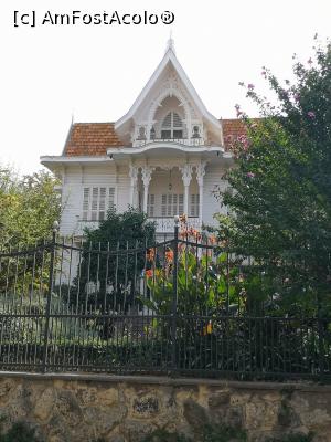 [P68] Conace/case și grădini &icirc;n B&uuml;y&uuml;kada » foto by crismis
 - 
<span class="allrVoted glyphicon glyphicon-heart hidden" id="av1163191"></span>
<a class="m-l-10 hidden" id="sv1163191" onclick="voting_Foto_DelVot(,1163191,8221)" role="button">șterge vot <span class="glyphicon glyphicon-remove"></span></a>
<a id="v91163191" class=" c-red"  onclick="voting_Foto_SetVot(1163191)" role="button"><span class="glyphicon glyphicon-heart-empty"></span> <b>LIKE</b> = Votează poza</a> <img class="hidden"  id="f1163191W9" src="/imagini/loader.gif" border="0" /><span class="AjErrMes hidden" id="e1163191ErM"></span>