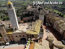 [P10] Piazza Duomo (stanga) si Piazza della Cisterna vazute din Torre Grossa » foto by BOGDAN DSN
 - 
<span class="allrVoted glyphicon glyphicon-heart hidden" id="av423229"></span>
<a class="m-l-10 hidden" id="sv423229" onclick="voting_Foto_DelVot(,423229,8341)" role="button">șterge vot <span class="glyphicon glyphicon-remove"></span></a>
<a id="v9423229" class=" c-red"  onclick="voting_Foto_SetVot(423229)" role="button"><span class="glyphicon glyphicon-heart-empty"></span> <b>LIKE</b> = Votează poza</a> <img class="hidden"  id="f423229W9" src="/imagini/loader.gif" border="0" /><span class="AjErrMes hidden" id="e423229ErM"></span>