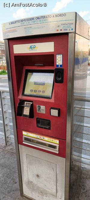 [P24] Automat bilete în stația de tramvai. » foto by tata123 🔱
 - 
<span class="allrVoted glyphicon glyphicon-heart hidden" id="av1478681"></span>
<a class="m-l-10 hidden" id="sv1478681" onclick="voting_Foto_DelVot(,1478681,8341)" role="button">șterge vot <span class="glyphicon glyphicon-remove"></span></a>
<a id="v91478681" class=" c-red"  onclick="voting_Foto_SetVot(1478681)" role="button"><span class="glyphicon glyphicon-heart-empty"></span> <b>LIKE</b> = Votează poza</a> <img class="hidden"  id="f1478681W9" src="/imagini/loader.gif" border="0" /><span class="AjErrMes hidden" id="e1478681ErM"></span>