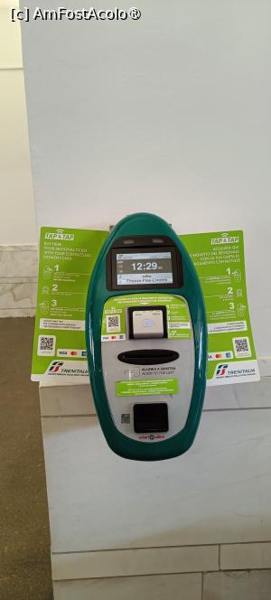 [P30] Validator bilete tren la intrare pe fiecare peron. » foto by tata123 🔱
 - 
<span class="allrVoted glyphicon glyphicon-heart hidden" id="av1478687"></span>
<a class="m-l-10 hidden" id="sv1478687" onclick="voting_Foto_DelVot(,1478687,8341)" role="button">șterge vot <span class="glyphicon glyphicon-remove"></span></a>
<a id="v91478687" class=" c-red"  onclick="voting_Foto_SetVot(1478687)" role="button"><span class="glyphicon glyphicon-heart-empty"></span> <b>LIKE</b> = Votează poza</a> <img class="hidden"  id="f1478687W9" src="/imagini/loader.gif" border="0" /><span class="AjErrMes hidden" id="e1478687ErM"></span>