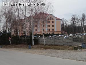 [P03] Mănăstirea Bănceni, Casa Pelerinilor și Parcarea unde am lăsat mașina » foto by mprofeanu
 - 
<span class="allrVoted glyphicon glyphicon-heart hidden" id="av1504189"></span>
<a class="m-l-10 hidden" id="sv1504189" onclick="voting_Foto_DelVot(,1504189,8421)" role="button">șterge vot <span class="glyphicon glyphicon-remove"></span></a>
<a id="v91504189" class=" c-red"  onclick="voting_Foto_SetVot(1504189)" role="button"><span class="glyphicon glyphicon-heart-empty"></span> <b>LIKE</b> = Votează poza</a> <img class="hidden"  id="f1504189W9" src="/imagini/loader.gif" border="0" /><span class="AjErrMes hidden" id="e1504189ErM"></span>