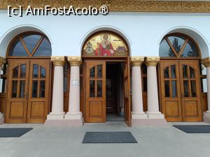 [P29] Cernăuți, Catedrala Sf. Nicolae, intrarea se face prin lateral pe partea sudică... » foto by mprofeanu
 - 
<span class="allrVoted glyphicon glyphicon-heart hidden" id="av1508247"></span>
<a class="m-l-10 hidden" id="sv1508247" onclick="voting_Foto_DelVot(,1508247,8421)" role="button">șterge vot <span class="glyphicon glyphicon-remove"></span></a>
<a id="v91508247" class=" c-red"  onclick="voting_Foto_SetVot(1508247)" role="button"><span class="glyphicon glyphicon-heart-empty"></span> <b>LIKE</b> = Votează poza</a> <img class="hidden"  id="f1508247W9" src="/imagini/loader.gif" border="0" /><span class="AjErrMes hidden" id="e1508247ErM"></span>