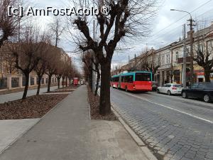 [P45] Cernăuți, str, Heroyiv Maydanu, stradă frumoasă...păcat că nu erau arborii înverziți... » foto by mprofeanu
 - 
<span class="allrVoted glyphicon glyphicon-heart hidden" id="av1508263"></span>
<a class="m-l-10 hidden" id="sv1508263" onclick="voting_Foto_DelVot(,1508263,8421)" role="button">șterge vot <span class="glyphicon glyphicon-remove"></span></a>
<a id="v91508263" class=" c-red"  onclick="voting_Foto_SetVot(1508263)" role="button"><span class="glyphicon glyphicon-heart-empty"></span> <b>LIKE</b> = Votează poza</a> <img class="hidden"  id="f1508263W9" src="/imagini/loader.gif" border="0" /><span class="AjErrMes hidden" id="e1508263ErM"></span>