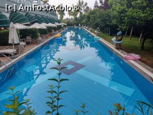 [P72] Piscina tip lagună. » foto by ovidiuyepi
 - 
<span class="allrVoted glyphicon glyphicon-heart hidden" id="av1429544"></span>
<a class="m-l-10 hidden" id="sv1429544" onclick="voting_Foto_DelVot(,1429544,8572)" role="button">șterge vot <span class="glyphicon glyphicon-remove"></span></a>
<a id="v91429544" class=" c-red"  onclick="voting_Foto_SetVot(1429544)" role="button"><span class="glyphicon glyphicon-heart-empty"></span> <b>LIKE</b> = Votează poza</a> <img class="hidden"  id="f1429544W9" src="/imagini/loader.gif" border="0" /><span class="AjErrMes hidden" id="e1429544ErM"></span>