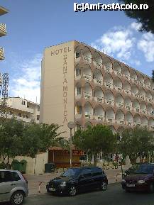 [P11] Langa hotel Bahamas se afla acest hotel, Santa Monica » foto by Marian Preda
 - 
<span class="allrVoted glyphicon glyphicon-heart hidden" id="av189967"></span>
<a class="m-l-10 hidden" id="sv189967" onclick="voting_Foto_DelVot(,189967,8663)" role="button">șterge vot <span class="glyphicon glyphicon-remove"></span></a>
<a id="v9189967" class=" c-red"  onclick="voting_Foto_SetVot(189967)" role="button"><span class="glyphicon glyphicon-heart-empty"></span> <b>LIKE</b> = Votează poza</a> <img class="hidden"  id="f189967W9" src="/imagini/loader.gif" border="0" /><span class="AjErrMes hidden" id="e189967ErM"></span>