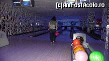 [P08] pista de bowling » foto by Katy 20
 - 
<span class="allrVoted glyphicon glyphicon-heart hidden" id="av201960"></span>
<a class="m-l-10 hidden" id="sv201960" onclick="voting_Foto_DelVot(,201960,8914)" role="button">șterge vot <span class="glyphicon glyphicon-remove"></span></a>
<a id="v9201960" class=" c-red"  onclick="voting_Foto_SetVot(201960)" role="button"><span class="glyphicon glyphicon-heart-empty"></span> <b>LIKE</b> = Votează poza</a> <img class="hidden"  id="f201960W9" src="/imagini/loader.gif" border="0" /><span class="AjErrMes hidden" id="e201960ErM"></span>