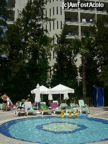 [P07] Hotelul Holiday Park Resort - piscina exterioara pentru copii, in spate se afla hotelul Delta » foto by magdalena
 - 
<span class="allrVoted glyphicon glyphicon-heart hidden" id="av200302"></span>
<a class="m-l-10 hidden" id="sv200302" onclick="voting_Foto_DelVot(,200302,8918)" role="button">șterge vot <span class="glyphicon glyphicon-remove"></span></a>
<a id="v9200302" class=" c-red"  onclick="voting_Foto_SetVot(200302)" role="button"><span class="glyphicon glyphicon-heart-empty"></span> <b>LIKE</b> = Votează poza</a> <img class="hidden"  id="f200302W9" src="/imagini/loader.gif" border="0" /><span class="AjErrMes hidden" id="e200302ErM"></span>