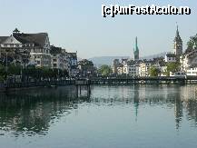 [P06] Canalul Limmat din Zurich, o splendoare de oras vazut in oglinda apei...pe dreapta se vad turlele Catedralei Maicii Domnului(verde) si Bis. St. Petru » foto by ileanaxperta*
 - 
<span class="allrVoted glyphicon glyphicon-heart hidden" id="av274687"></span>
<a class="m-l-10 hidden" id="sv274687" onclick="voting_Foto_DelVot(,274687,8927)" role="button">șterge vot <span class="glyphicon glyphicon-remove"></span></a>
<a id="v9274687" class=" c-red"  onclick="voting_Foto_SetVot(274687)" role="button"><span class="glyphicon glyphicon-heart-empty"></span> <b>LIKE</b> = Votează poza</a> <img class="hidden"  id="f274687W9" src="/imagini/loader.gif" border="0" /><span class="AjErrMes hidden" id="e274687ErM"></span>