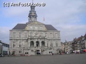 [P33] Maastricht turistic- Primăria orașului Maastricht » foto by doina_c24
 - 
<span class="allrVoted glyphicon glyphicon-heart hidden" id="av761913"></span>
<a class="m-l-10 hidden" id="sv761913" onclick="voting_Foto_DelVot(,761913,8990)" role="button">șterge vot <span class="glyphicon glyphicon-remove"></span></a>
<a id="v9761913" class=" c-red"  onclick="voting_Foto_SetVot(761913)" role="button"><span class="glyphicon glyphicon-heart-empty"></span> <b>LIKE</b> = Votează poza</a> <img class="hidden"  id="f761913W9" src="/imagini/loader.gif" border="0" /><span class="AjErrMes hidden" id="e761913ErM"></span>