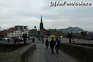 [P07] Vedere înspre Edinburgh de la poarta Castelului.  » foto by ariciu
 - 
<span class="allrVoted glyphicon glyphicon-heart hidden" id="av502748"></span>
<a class="m-l-10 hidden" id="sv502748" onclick="voting_Foto_DelVot(,502748,9014)" role="button">șterge vot <span class="glyphicon glyphicon-remove"></span></a>
<a id="v9502748" class=" c-red"  onclick="voting_Foto_SetVot(502748)" role="button"><span class="glyphicon glyphicon-heart-empty"></span> <b>LIKE</b> = Votează poza</a> <img class="hidden"  id="f502748W9" src="/imagini/loader.gif" border="0" /><span class="AjErrMes hidden" id="e502748ErM"></span>