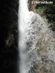 [P17] in acea zi cascada era foarte spectaculoasa, deoarece era sezonul in care se topeau zapezile si exista apa din belsug care o alimenta. vara, cand este mai seceta ca sa zic asa, volumul cascadei este mai mic, iar ea nu este atat de spectaculoasa » foto by a.sr*
 - 
<span class="allrVoted glyphicon glyphicon-heart hidden" id="av261994"></span>
<a class="m-l-10 hidden" id="sv261994" onclick="voting_Foto_DelVot(,261994,9594)" role="button">șterge vot <span class="glyphicon glyphicon-remove"></span></a>
<a id="v9261994" class=" c-red"  onclick="voting_Foto_SetVot(261994)" role="button"><span class="glyphicon glyphicon-heart-empty"></span> <b>LIKE</b> = Votează poza</a> <img class="hidden"  id="f261994W9" src="/imagini/loader.gif" border="0" /><span class="AjErrMes hidden" id="e261994ErM"></span>