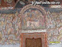 [P16] de o parte si de cealalta a intrarii se afla o reprezentare iconografica a manastirilor de la Muntele Athos, care este unica in Romania. » foto by ms65
 - 
<span class="allrVoted glyphicon glyphicon-heart hidden" id="av76527"></span>
<a class="m-l-10 hidden" id="sv76527" onclick="voting_Foto_DelVot(,76527,9640)" role="button">șterge vot <span class="glyphicon glyphicon-remove"></span></a>
<a id="v976527" class=" c-red"  onclick="voting_Foto_SetVot(76527)" role="button"><span class="glyphicon glyphicon-heart-empty"></span> <b>LIKE</b> = Votează poza</a> <img class="hidden"  id="f76527W9" src="/imagini/loader.gif" border="0" /><span class="AjErrMes hidden" id="e76527ErM"></span>