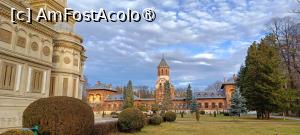[P31] Biserica și fostul palat regal. » foto by tata123 🔱
 - 
<span class="allrVoted glyphicon glyphicon-heart hidden" id="av1483094"></span>
<a class="m-l-10 hidden" id="sv1483094" onclick="voting_Foto_DelVot(,1483094,9642)" role="button">șterge vot <span class="glyphicon glyphicon-remove"></span></a>
<a id="v91483094" class=" c-red"  onclick="voting_Foto_SetVot(1483094)" role="button"><span class="glyphicon glyphicon-heart-empty"></span> <b>LIKE</b> = Votează poza</a> <img class="hidden"  id="f1483094W9" src="/imagini/loader.gif" border="0" /><span class="AjErrMes hidden" id="e1483094ErM"></span>
