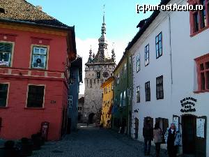 [P17] 'Turnul cu ceas' si 'Casa lui Vlad Dracul', primavara, in cetate la Sighisoara » foto by dorgo
 - 
<span class="allrVoted glyphicon glyphicon-heart hidden" id="av618118"></span>
<a class="m-l-10 hidden" id="sv618118" onclick="voting_Foto_DelVot(,618118,9653)" role="button">șterge vot <span class="glyphicon glyphicon-remove"></span></a>
<a id="v9618118" class=" c-red"  onclick="voting_Foto_SetVot(618118)" role="button"><span class="glyphicon glyphicon-heart-empty"></span> <b>LIKE</b> = Votează poza</a> <img class="hidden"  id="f618118W9" src="/imagini/loader.gif" border="0" /><span class="AjErrMes hidden" id="e618118ErM"></span>