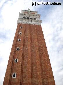 [P12] Venezia-Campanile di san Marco
Se poate urca contra sumei de 8 Euro si poti avea o priveliste foarte frumoasa asupra Veneziei » foto by Gioia
 - 
<span class="allrVoted glyphicon glyphicon-heart hidden" id="av236496"></span>
<a class="m-l-10 hidden" id="sv236496" onclick="voting_Foto_DelVot(,236496,9702)" role="button">șterge vot <span class="glyphicon glyphicon-remove"></span></a>
<a id="v9236496" class=" c-red"  onclick="voting_Foto_SetVot(236496)" role="button"><span class="glyphicon glyphicon-heart-empty"></span> <b>LIKE</b> = Votează poza</a> <img class="hidden"  id="f236496W9" src="/imagini/loader.gif" border="0" /><span class="AjErrMes hidden" id="e236496ErM"></span>