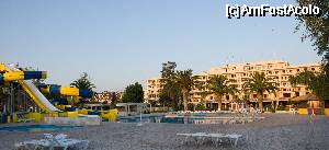 [P14] Messonghi Beach Hotel in Iulie 2012 - Piscina cu tobogane si cladirea principala » foto by rlg
 - 
<span class="allrVoted glyphicon glyphicon-heart hidden" id="av336943"></span>
<a class="m-l-10 hidden" id="sv336943" onclick="voting_Foto_DelVot(,336943,9720)" role="button">șterge vot <span class="glyphicon glyphicon-remove"></span></a>
<a id="v9336943" class=" c-red"  onclick="voting_Foto_SetVot(336943)" role="button"><span class="glyphicon glyphicon-heart-empty"></span> <b>LIKE</b> = Votează poza</a> <img class="hidden"  id="f336943W9" src="/imagini/loader.gif" border="0" /><span class="AjErrMes hidden" id="e336943ErM"></span>