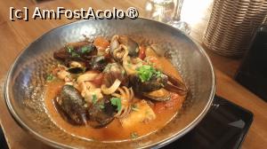 [P19] tigaie picanta cu fructe de mare » foto by Yolanda
 - 
<span class="allrVoted glyphicon glyphicon-heart hidden" id="av1507882"></span>
<a class="m-l-10 hidden" id="sv1507882" onclick="voting_Foto_DelVot(,1507882,9747)" role="button">șterge vot <span class="glyphicon glyphicon-remove"></span></a>
<a id="v91507882" class=" c-red"  onclick="voting_Foto_SetVot(1507882)" role="button"><span class="glyphicon glyphicon-heart-empty"></span> <b>LIKE</b> = Votează poza</a> <img class="hidden"  id="f1507882W9" src="/imagini/loader.gif" border="0" /><span class="AjErrMes hidden" id="e1507882ErM"></span>