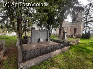 [P22] Cimitirul armenesc » foto by adso
 - 
<span class="allrVoted glyphicon glyphicon-heart hidden" id="av1529566"></span>
<a class="m-l-10 hidden" id="sv1529566" onclick="voting_Foto_DelVot(,1529566,9996)" role="button">șterge vot <span class="glyphicon glyphicon-remove"></span></a>
<a id="v91529566" class=" c-red"  onclick="voting_Foto_SetVot(1529566)" role="button"><span class="glyphicon glyphicon-heart-empty"></span> <b>LIKE</b> = Votează poza</a> <img class="hidden"  id="f1529566W9" src="/imagini/loader.gif" border="0" /><span class="AjErrMes hidden" id="e1529566ErM"></span>