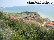 [P02] vedere in stinga peste Thracian Cliffs, terenurile de golf, lacul. in dreapta se vad niste cladiri care sint goale...multe si goale... » foto by dandana
 - 
<span class="allrVoted glyphicon glyphicon-heart hidden" id="av254292"></span>
<a class="m-l-10 hidden" id="sv254292" onclick="voting_Foto_DelVot(,254292,10168)" role="button">șterge vot <span class="glyphicon glyphicon-remove"></span></a>
<a id="v9254292" class=" c-red"  onclick="voting_Foto_SetVot(254292)" role="button"><span class="glyphicon glyphicon-heart-empty"></span> <b>LIKE</b> = Votează poza</a> <img class="hidden"  id="f254292W9" src="/imagini/loader.gif" border="0" /><span class="AjErrMes hidden" id="e254292ErM"></span>