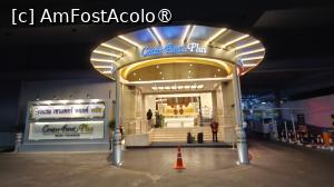 [P01] Centre Point Plus Hotel Silom Bangkok » foto by elenaadina
 - 
<span class="allrVoted glyphicon glyphicon-heart hidden" id="av1521495"></span>
<a class="m-l-10 hidden" id="sv1521495" onclick="voting_Foto_DelVot(,1521495,10174)" role="button">șterge vot <span class="glyphicon glyphicon-remove"></span></a>
<a id="v91521495" class=" c-red"  onclick="voting_Foto_SetVot(1521495)" role="button"><span class="glyphicon glyphicon-heart-empty"></span> <b>LIKE</b> = Votează poza</a> <img class="hidden"  id="f1521495W9" src="/imagini/loader.gif" border="0" /><span class="AjErrMes hidden" id="e1521495ErM"></span>