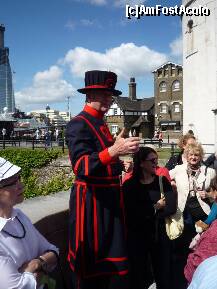 [P36] The Tower of London, simpaticul gardian ce ne-a făcut vizita o încântare. » foto by Dragoș_MD
 - 
<span class="allrVoted glyphicon glyphicon-heart hidden" id="av225369"></span>
<a class="m-l-10 hidden" id="sv225369" onclick="voting_Foto_DelVot(,225369,10282)" role="button">șterge vot <span class="glyphicon glyphicon-remove"></span></a>
<a id="v9225369" class=" c-red"  onclick="voting_Foto_SetVot(225369)" role="button"><span class="glyphicon glyphicon-heart-empty"></span> <b>LIKE</b> = Votează poza</a> <img class="hidden"  id="f225369W9" src="/imagini/loader.gif" border="0" /><span class="AjErrMes hidden" id="e225369ErM"></span>