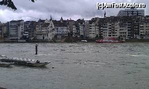[P03] Clădiri pe malul stâng al fluviului Rin,  din orașul Basel, Elveția. » foto by traian.leuca †
 - 
<span class="allrVoted glyphicon glyphicon-heart hidden" id="av585398"></span>
<a class="m-l-10 hidden" id="sv585398" onclick="voting_Foto_DelVot(,585398,10293)" role="button">șterge vot <span class="glyphicon glyphicon-remove"></span></a>
<a id="v9585398" class=" c-red"  onclick="voting_Foto_SetVot(585398)" role="button"><span class="glyphicon glyphicon-heart-empty"></span> <b>LIKE</b> = Votează poza</a> <img class="hidden"  id="f585398W9" src="/imagini/loader.gif" border="0" /><span class="AjErrMes hidden" id="e585398ErM"></span>