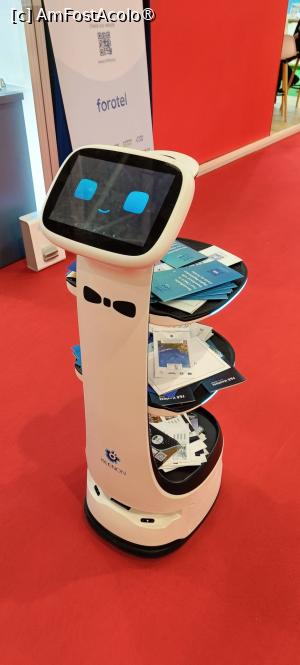 [P06] Roboțelul care distribuie pliante. » foto by tata123 🔱
 - 
<span class="allrVoted glyphicon glyphicon-heart hidden" id="av1518236"></span>
<a class="m-l-10 hidden" id="sv1518236" onclick="voting_Foto_DelVot(,1518236,10344)" role="button">șterge vot <span class="glyphicon glyphicon-remove"></span></a>
<a id="v91518236" class=" c-red"  onclick="voting_Foto_SetVot(1518236)" role="button"><span class="glyphicon glyphicon-heart-empty"></span> <b>LIKE</b> = Votează poza</a> <img class="hidden"  id="f1518236W9" src="/imagini/loader.gif" border="0" /><span class="AjErrMes hidden" id="e1518236ErM"></span>