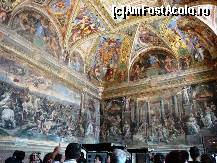 [P55] Muzeele Vaticanului, Camerele Raphael: Camera lui Constantin cu fresca Bătălia de la Milvio în stânga și Botezul lui Constantin în dreapta » foto by mariana.olaru
 - 
<span class="allrVoted glyphicon glyphicon-heart hidden" id="av265676"></span>
<a class="m-l-10 hidden" id="sv265676" onclick="voting_Foto_DelVot(,265676,10398)" role="button">șterge vot <span class="glyphicon glyphicon-remove"></span></a>
<a id="v9265676" class=" c-red"  onclick="voting_Foto_SetVot(265676)" role="button"><span class="glyphicon glyphicon-heart-empty"></span> <b>LIKE</b> = Votează poza</a> <img class="hidden"  id="f265676W9" src="/imagini/loader.gif" border="0" /><span class="AjErrMes hidden" id="e265676ErM"></span>