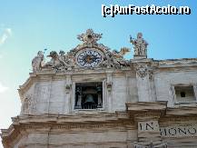 [P12] Vatican,Bazilica San Pietro - ceasul de pe partea stângă a fațadei și clopotnița » foto by mariana.olaru
 - 
<span class="allrVoted glyphicon glyphicon-heart hidden" id="av274641"></span>
<a class="m-l-10 hidden" id="sv274641" onclick="voting_Foto_DelVot(,274641,10398)" role="button">șterge vot <span class="glyphicon glyphicon-remove"></span></a>
<a id="v9274641" class=" c-red"  onclick="voting_Foto_SetVot(274641)" role="button"><span class="glyphicon glyphicon-heart-empty"></span> <b>LIKE</b> = Votează poza</a> <img class="hidden"  id="f274641W9" src="/imagini/loader.gif" border="0" /><span class="AjErrMes hidden" id="e274641ErM"></span>