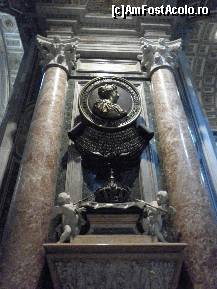 [P20] Vatican,Bazilica San Pietro - Monumentul Cristinei a Suediei » foto by mariana.olaru
 - 
<span class="allrVoted glyphicon glyphicon-heart hidden" id="av274649"></span>
<a class="m-l-10 hidden" id="sv274649" onclick="voting_Foto_DelVot(,274649,10398)" role="button">șterge vot <span class="glyphicon glyphicon-remove"></span></a>
<a id="v9274649" class=" c-red"  onclick="voting_Foto_SetVot(274649)" role="button"><span class="glyphicon glyphicon-heart-empty"></span> <b>LIKE</b> = Votează poza</a> <img class="hidden"  id="f274649W9" src="/imagini/loader.gif" border="0" /><span class="AjErrMes hidden" id="e274649ErM"></span>