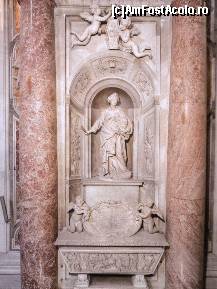 [P21] Vatican,Bazilica San Pietro - Monumentul Matildei de Canossa » foto by mariana.olaru
 - 
<span class="allrVoted glyphicon glyphicon-heart hidden" id="av274650"></span>
<a class="m-l-10 hidden" id="sv274650" onclick="voting_Foto_DelVot(,274650,10398)" role="button">șterge vot <span class="glyphicon glyphicon-remove"></span></a>
<a id="v9274650" class=" c-red"  onclick="voting_Foto_SetVot(274650)" role="button"><span class="glyphicon glyphicon-heart-empty"></span> <b>LIKE</b> = Votează poza</a> <img class="hidden"  id="f274650W9" src="/imagini/loader.gif" border="0" /><span class="AjErrMes hidden" id="e274650ErM"></span>