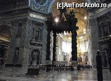 [P35] Vatican,Bazilica San Pietro - baldachinul imaginat și realizat de Bernini.În față se zărește Exedra-intrarea spre Confesio, locul mormântului Sfântului Petru » foto by mariana.olaru
 - 
<span class="allrVoted glyphicon glyphicon-heart hidden" id="av274666"></span>
<a class="m-l-10 hidden" id="sv274666" onclick="voting_Foto_DelVot(,274666,10398)" role="button">șterge vot <span class="glyphicon glyphicon-remove"></span></a>
<a id="v9274666" class=" c-red"  onclick="voting_Foto_SetVot(274666)" role="button"><span class="glyphicon glyphicon-heart-empty"></span> <b>LIKE</b> = Votează poza</a> <img class="hidden"  id="f274666W9" src="/imagini/loader.gif" border="0" /><span class="AjErrMes hidden" id="e274666ErM"></span>