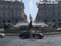 [P72] Fontana dei Naiadi din Piazza Republicca. A se remarca maşina care nu acorđă prioritate pietonilor. La Roma este un adevărat pericol traversarea străzilor. » foto by nickro
 - 
<span class="allrVoted glyphicon glyphicon-heart hidden" id="av226591"></span>
<a class="m-l-10 hidden" id="sv226591" onclick="voting_Foto_DelVot(,226591,10398)" role="button">șterge vot <span class="glyphicon glyphicon-remove"></span></a>
<a id="v9226591" class=" c-red"  onclick="voting_Foto_SetVot(226591)" role="button"><span class="glyphicon glyphicon-heart-empty"></span> <b>LIKE</b> = Votează poza</a> <img class="hidden"  id="f226591W9" src="/imagini/loader.gif" border="0" /><span class="AjErrMes hidden" id="e226591ErM"></span>