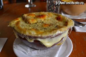 [P21] Din nou, minunata supa vegetariana gratinata de ceapa.  » foto by Cucu Bau
 - 
<span class="allrVoted glyphicon glyphicon-heart hidden" id="av594900"></span>
<a class="m-l-10 hidden" id="sv594900" onclick="voting_Foto_DelVot(,594900,10418)" role="button">șterge vot <span class="glyphicon glyphicon-remove"></span></a>
<a id="v9594900" class=" c-red"  onclick="voting_Foto_SetVot(594900)" role="button"><span class="glyphicon glyphicon-heart-empty"></span> <b>LIKE</b> = Votează poza</a> <img class="hidden"  id="f594900W9" src="/imagini/loader.gif" border="0" /><span class="AjErrMes hidden" id="e594900ErM"></span>