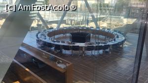 [P35] Se remarca prin arhitectura sa cu spatii de intalnire umbrite, amenajate in aer liber si o sala multifunctionala inconjurata de pereti transparenti de sticla, utilizata pentru evenimente comunitare, care pot fi astfel urmarite din exterior.  » foto by geani anto
 - 
<span class="allrVoted glyphicon glyphicon-heart hidden" id="av1537328"></span>
<a class="m-l-10 hidden" id="sv1537328" onclick="voting_Foto_DelVot(,1537328,10592)" role="button">șterge vot <span class="glyphicon glyphicon-remove"></span></a>
<a id="v91537328" class=" c-red"  onclick="voting_Foto_SetVot(1537328)" role="button"><span class="glyphicon glyphicon-heart-empty"></span> <b>LIKE</b> = Votează poza</a> <img class="hidden"  id="f1537328W9" src="/imagini/loader.gif" border="0" /><span class="AjErrMes hidden" id="e1537328ErM"></span>
