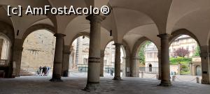[P29] Arcadele prin care se trece din Piazza Vecchia în Piaza del Duomo » foto by Carmen Ion
 - 
<span class="allrVoted glyphicon glyphicon-heart hidden" id="av1373296"></span>
<a class="m-l-10 hidden" id="sv1373296" onclick="voting_Foto_DelVot(,1373296,10639)" role="button">șterge vot <span class="glyphicon glyphicon-remove"></span></a>
<a id="v91373296" class=" c-red"  onclick="voting_Foto_SetVot(1373296)" role="button"><span class="glyphicon glyphicon-heart-empty"></span> <b>LIKE</b> = Votează poza</a> <img class="hidden"  id="f1373296W9" src="/imagini/loader.gif" border="0" /><span class="AjErrMes hidden" id="e1373296ErM"></span>