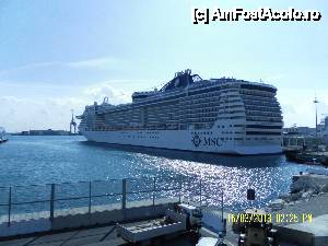 [P01] MSC SPLENDIDA, în urmă cu câteva luni o zărisem în portul din Genova, acum mă avea la bord!  » foto by Alina53
 - 
<span class="allrVoted glyphicon glyphicon-heart hidden" id="av473818"></span>
<a class="m-l-10 hidden" id="sv473818" onclick="voting_Foto_DelVot(,473818,10802)" role="button">șterge vot <span class="glyphicon glyphicon-remove"></span></a>
<a id="v9473818" class=" c-red"  onclick="voting_Foto_SetVot(473818)" role="button"><span class="glyphicon glyphicon-heart-empty"></span> <b>LIKE</b> = Votează poza</a> <img class="hidden"  id="f473818W9" src="/imagini/loader.gif" border="0" /><span class="AjErrMes hidden" id="e473818ErM"></span>