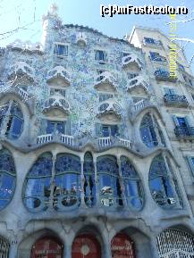 [P179] Casa Battlo » foto by Alina53
 - 
<span class="allrVoted glyphicon glyphicon-heart hidden" id="av474535"></span>
<a class="m-l-10 hidden" id="sv474535" onclick="voting_Foto_DelVot(,474535,10802)" role="button">șterge vot <span class="glyphicon glyphicon-remove"></span></a>
<a id="v9474535" class=" c-red"  onclick="voting_Foto_SetVot(474535)" role="button"><span class="glyphicon glyphicon-heart-empty"></span> <b>LIKE</b> = Votează poza</a> <img class="hidden"  id="f474535W9" src="/imagini/loader.gif" border="0" /><span class="AjErrMes hidden" id="e474535ErM"></span>