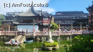 [P63] In cultura chineza, numarul 9 este considerat norocos, iar modelul in zig-zag se crede ca protejeaza gradina de spiritele rele.  » foto by geani anto
 - 
<span class="allrVoted glyphicon glyphicon-heart hidden" id="av1508468"></span>
<a class="m-l-10 hidden" id="sv1508468" onclick="voting_Foto_DelVot(,1508468,11037)" role="button">șterge vot <span class="glyphicon glyphicon-remove"></span></a>
<a id="v91508468" class=" c-red"  onclick="voting_Foto_SetVot(1508468)" role="button"><span class="glyphicon glyphicon-heart-empty"></span> <b>LIKE</b> = Votează poza</a> <img class="hidden"  id="f1508468W9" src="/imagini/loader.gif" border="0" /><span class="AjErrMes hidden" id="e1508468ErM"></span>