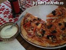 [P08] Restaurant Casa Baraj - pizza quattro stagione (16 lei) cu un sos de usturoi excelent (2 lei). » foto by cristi_an3000
 - 
<span class="allrVoted glyphicon glyphicon-heart hidden" id="av296982"></span>
<a class="m-l-10 hidden" id="sv296982" onclick="voting_Foto_DelVot(,296982,11088)" role="button">șterge vot <span class="glyphicon glyphicon-remove"></span></a>
<a id="v9296982" class=" c-red"  onclick="voting_Foto_SetVot(296982)" role="button"><span class="glyphicon glyphicon-heart-empty"></span> <b>LIKE</b> = Votează poza</a> <img class="hidden"  id="f296982W9" src="/imagini/loader.gif" border="0" /><span class="AjErrMes hidden" id="e296982ErM"></span>