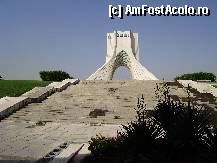 P11 [SEP-2011] Turnul Azadi